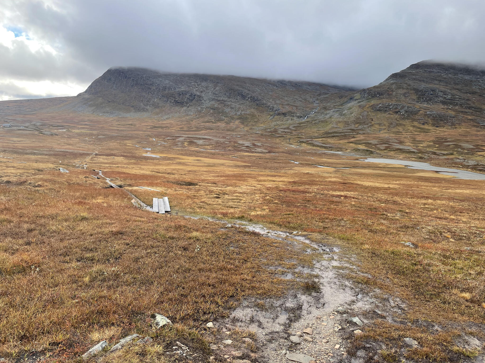 Blick bakåt mot molnigt Helags